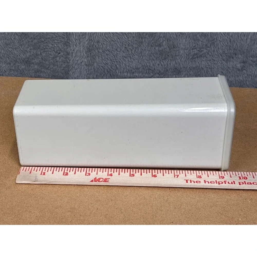 Vintage Tupperware White Rectangular Cracker Keeper‎ Storage Container Tray 1667